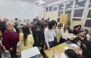 Naprednjaci u kratkom roku prikupili dovoljan broj potpisa za predaju liste Aleksandar Vučić – Srbija ne sme da stane