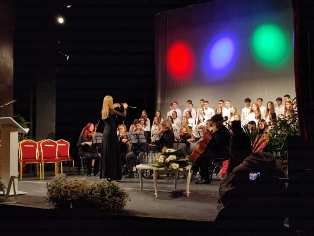 received_1650239882135982