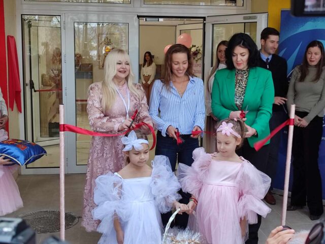 received_2523935391120843