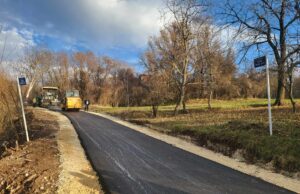 Zatvara se deo Pantelejske ulice zbog radova – saobraćaj preusmeren Asvaltiranje Knez Selo
