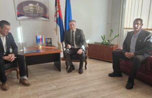 “Nebeske Vidre” uručile zahvalnicu predsedniku Skupštine grada Niša