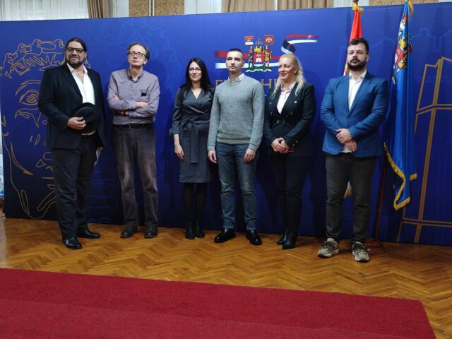 Messenger_creation_467e6ce5-c8a2-4b61-962b-46b60a073c2e