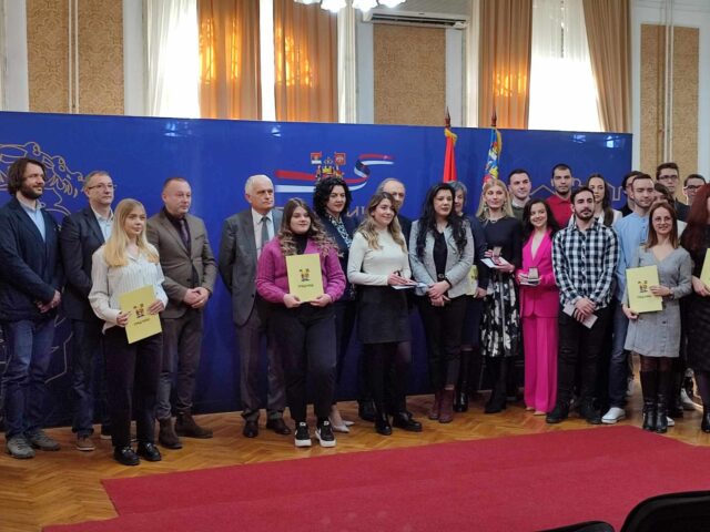 Messenger_creation_9e60312f-ac2d-4617-b9f0-23153b8c77cb