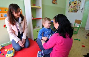 UNICEF nastavlja da oprema Razvojna savetovališta namenjena deci sa teškoćama i smetnjama u razvoju i njihovim porodicama
