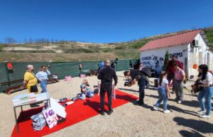 Udomi, ne kupuj: Kapaciteti prihvatilišta puni, na ulicama Niša 2.000 lutalica Treća akcija udomljavanja pasa u Gradskom prihvatilištu