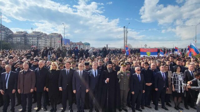 U sećanje na nove kosovske junake otkrivena spomen-kripta u Duvaništu