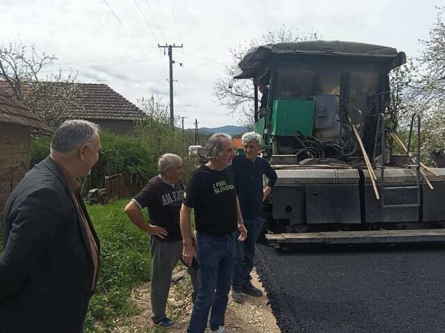 Asfaltiranje puta u Kostadinovcu