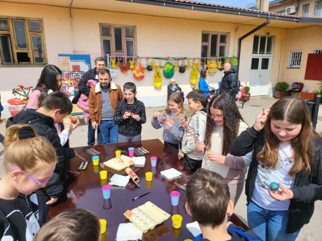 GO Crveni Krst Uskrs za decu