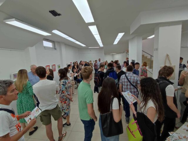 Olimpijski komitet i Organizacija DAN priredili izložbu radova dece sa autizmom