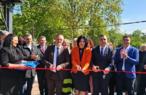 Otvorena pijaca „Krive livade“ na Bulevaru Nemanjića Otvorena pijaca „Krive livade“ na Bulevaru Nemanjića