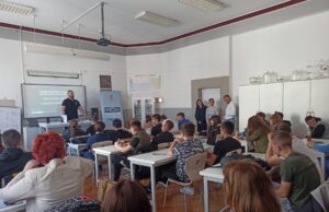 Predavanja za gimnazijalce u organizaciji GO Medijana Prevencija je uslov bezbednosti u saobraćaju Predavanja za gimnazijalce u organizaciji GO Medijana