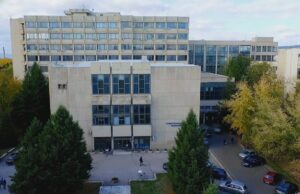 Niški Elektronski fakultet kreirao uređaj za satelitsko praćenje beloglavih supova Elektronski fakultet