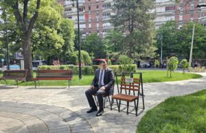 Gradska opština Medijana, postavila novi mobilijar Klupe za mame i držači za bicikle Mobilijar Klupe za mame i držači za bicikle