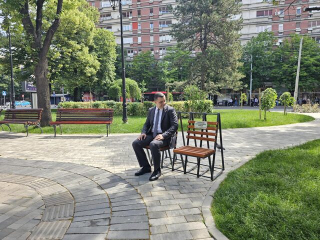 Mobilijar Klupe za mame i držači za bicikle