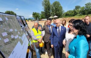 Premijer Vučević i ministarka Vujović u Nišu: Jačanje Niša je suštinsko jačanje Srbije Premijer Vučević i ministarka Vujović u Nišu