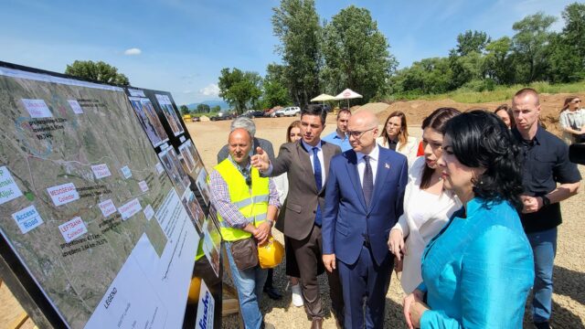 Premijer Vučević i ministarka Vujović u Nišu