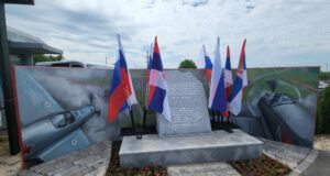 Spomenik stradalim sovjetskim vojnicima