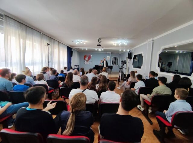 Medijanin dan gitare