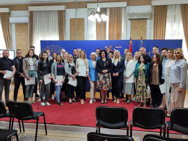 Uručeni ugovori o sufinansiranju projekata