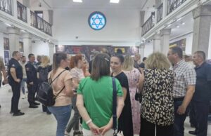 U „Sinagogi“ otvorena izložba fotografija o stradanju Srba i Rusa od strane NATO tehnike U „Sinagogi“ otvorena izložba fotografija o stradanju Srba i Rusa od strane NATO tehnike