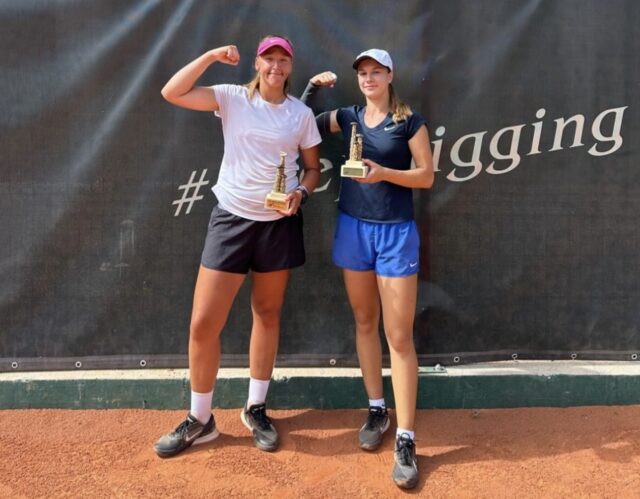 Anja Stanković (TAŽ), levo i Natalija Senić, desno