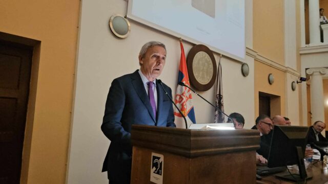 Emotivni Svetislav Pešić o počasnom doktoratu niškog Univerziteta