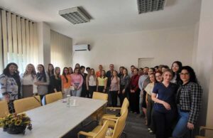 Još 15 najboljih diplomaca potpisalo ugovore za rad na neodređeno vreme u niškom UKC Još 15 najboljih diplomaca potpisalo ugovore za rad na neodređeno vreme