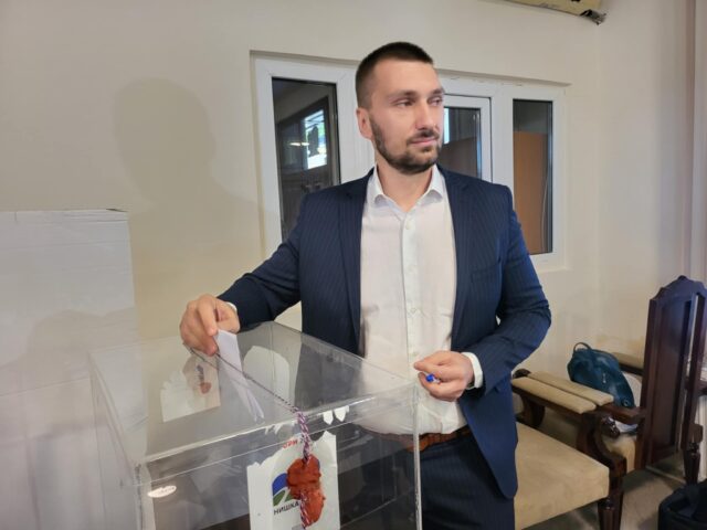 Dušan Živković Dušan Živković