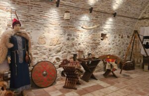 Vodimo vas u prošlost: Viteški duh srednjeg veka oživljen u Nišu Izložba Udruženja Zmajeva Griva