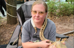 Zmije i gušteri: Neobični gosti na proslavi Svetog Ilije u Niškoj Banji Aleksandra, Smajl i Sima