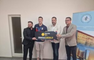 Zlatni vateropolista, Nišlija Sava Ranđelović, uručio donaciju od tri miliona dinara za opremanje kabineta Klinike za kardiologiju Donacija UKC-u Niš