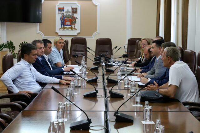 Ministar Glišić radni sastank sa gradonačelnikom Pavlovićem