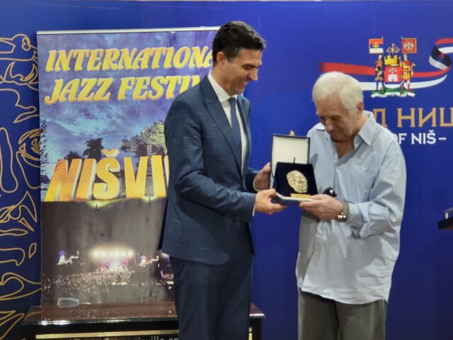 Nagrada za životno delo Ivanu Švageru