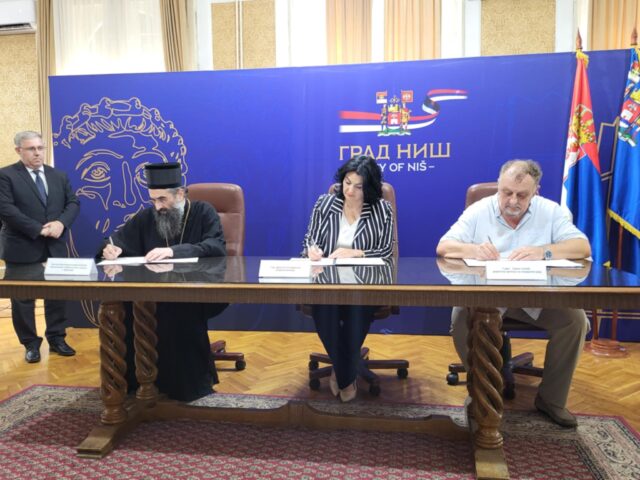 Potpisivanje protokola o realizaciji projekta Kuća na pola puta