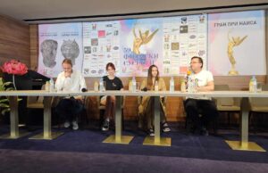 „Sunce mamino“ prikazan u Tvrđavi – topla, melanholična, tinejdžerska i porodična crna komedija o odrastanju Press ekipa filma Sunce mamino