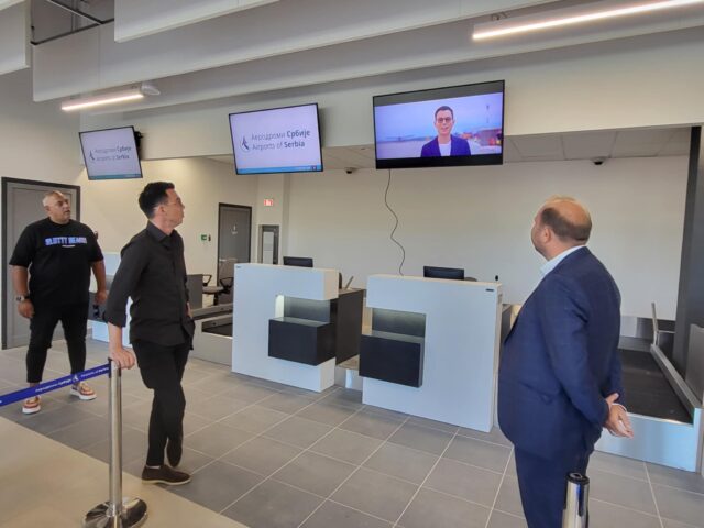 Promocija pesme i spota na aerodromu Konstantin Veliki