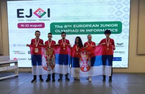 Lazar u Niš donosi dva srebra sa informatičke olimpijade. Nedavno osvojio i bronzu na matematičkoj olimpijadi Tim mladih iz Srbije