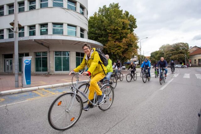 Defile biciklista u Nišu