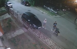 Oprez u Durlanu. Dvoje sa dečijim kolicima vršljaju po kućama i odnose torbe (Video) Lopovi u Durlanu