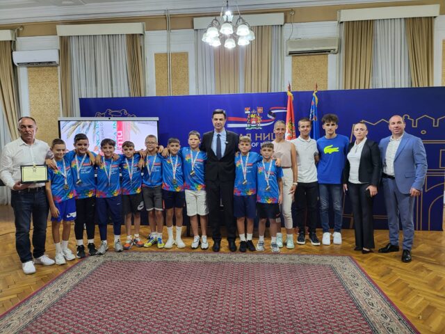 Nagrađeni mladi šampioni iz Niša