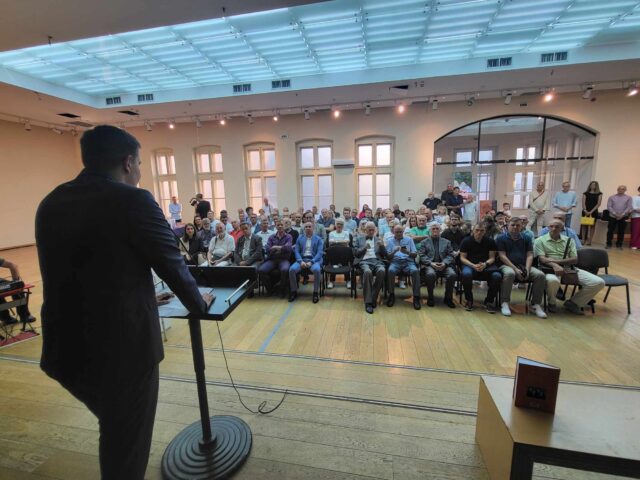 Obraćanje Luka Gašević Obraćanje Luka Gašević