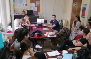 Novo u Domu zdravlja – obuke roditelja za masažu beba Obuka roditelja za masažu beba