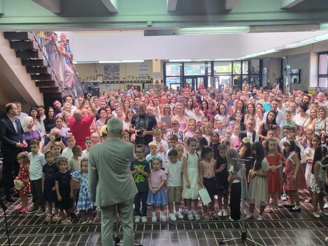 Prijm đaka prvaka u Osnovnoj školi Dušan Radović Prijm đaka prvaka u Osnovnoj školi Dušan Radović