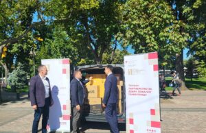 Grad Niš nagrađen računarima i opremom za formiranje Kancelarije za brze odgovore SKGO nagrada gradu Nišu