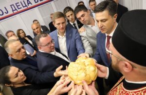 Srpska napredna stranka u Nišu obeležila krsnu slavu Prepodobnu mati Paraskevu – Sveta Petku Srpska napredna stranka Niš