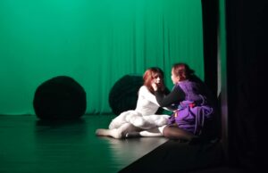 Pozorište lutaka predstavlja „Asku i vuka” u novom ruhu – Ljudi kao ovce zablejane u ekrane Asku i vuka” u novom ruhu