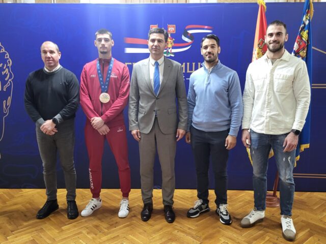 Prijem u gradskoj kući za MM borca iz Niša