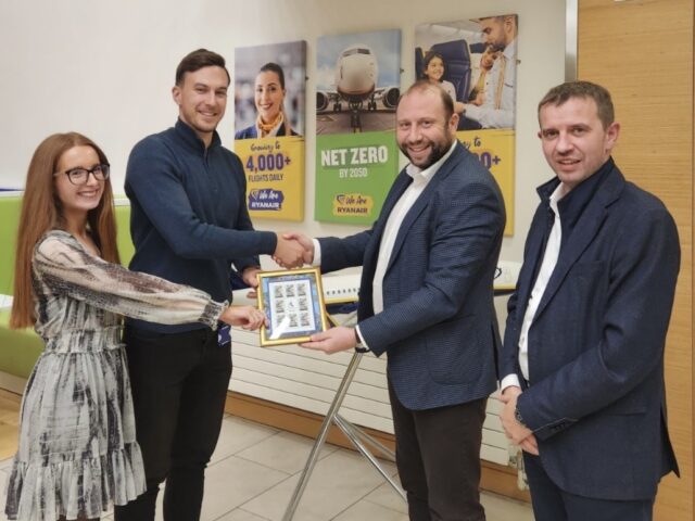 Uspešan sastanak u Rajaneru, poklon stigao iz Niša Uspešan sastanak u Rajaneru, poklon stigao iz Niša