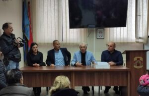 250 samohranih roditelja iz GO Crveni krst dobilo pomoć od 8.000 dinara GO Crveni Krst