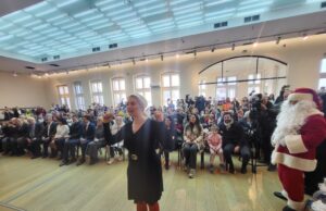 Grad Niš paketićima obradovao decu boraca i osoba sa invaliditetom Grad Niš paketićima obradovao decu boraca i osoba sa invaliditetom